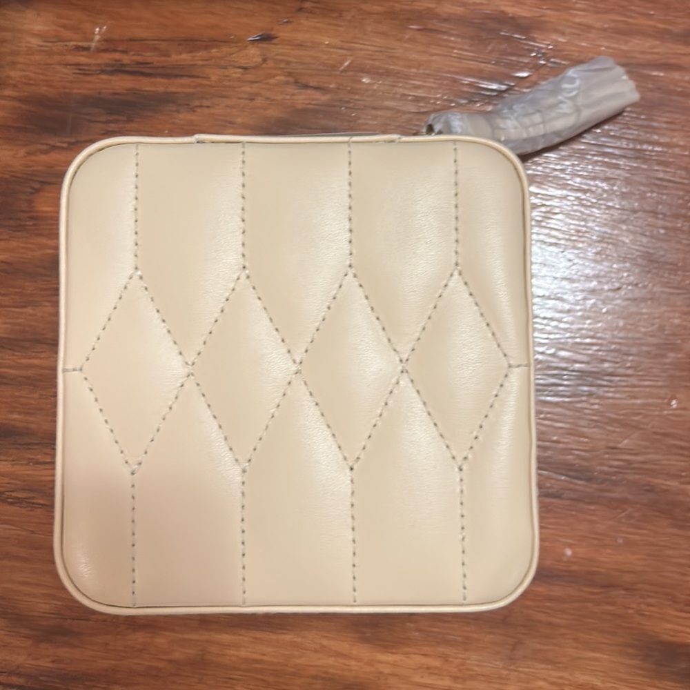 Wolf Caroline zip jewelry case in Ivory